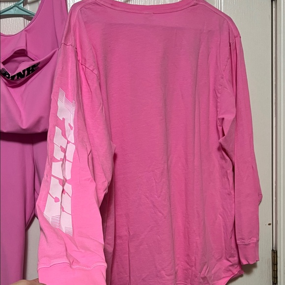 PINK vs Racing workout Set - Picture 4 of 11